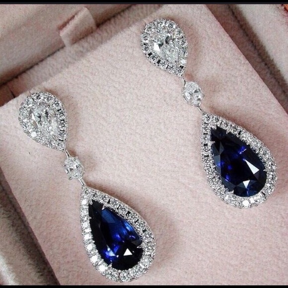 Jewelry - Picture 3 of 8